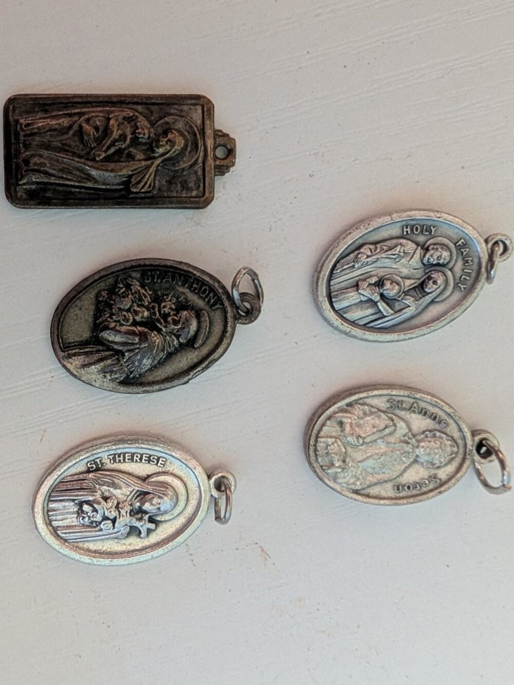 Lot of 5 Vintage Catholic Religious Medals - St. Anthony, St. Anne, St. Therese